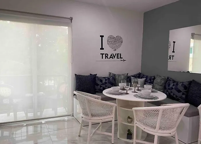 Bright Luxury With Swimming Pool Apartment *
